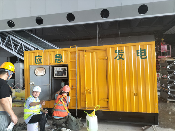 和县怎样判断空气滤清器是否需要更换？